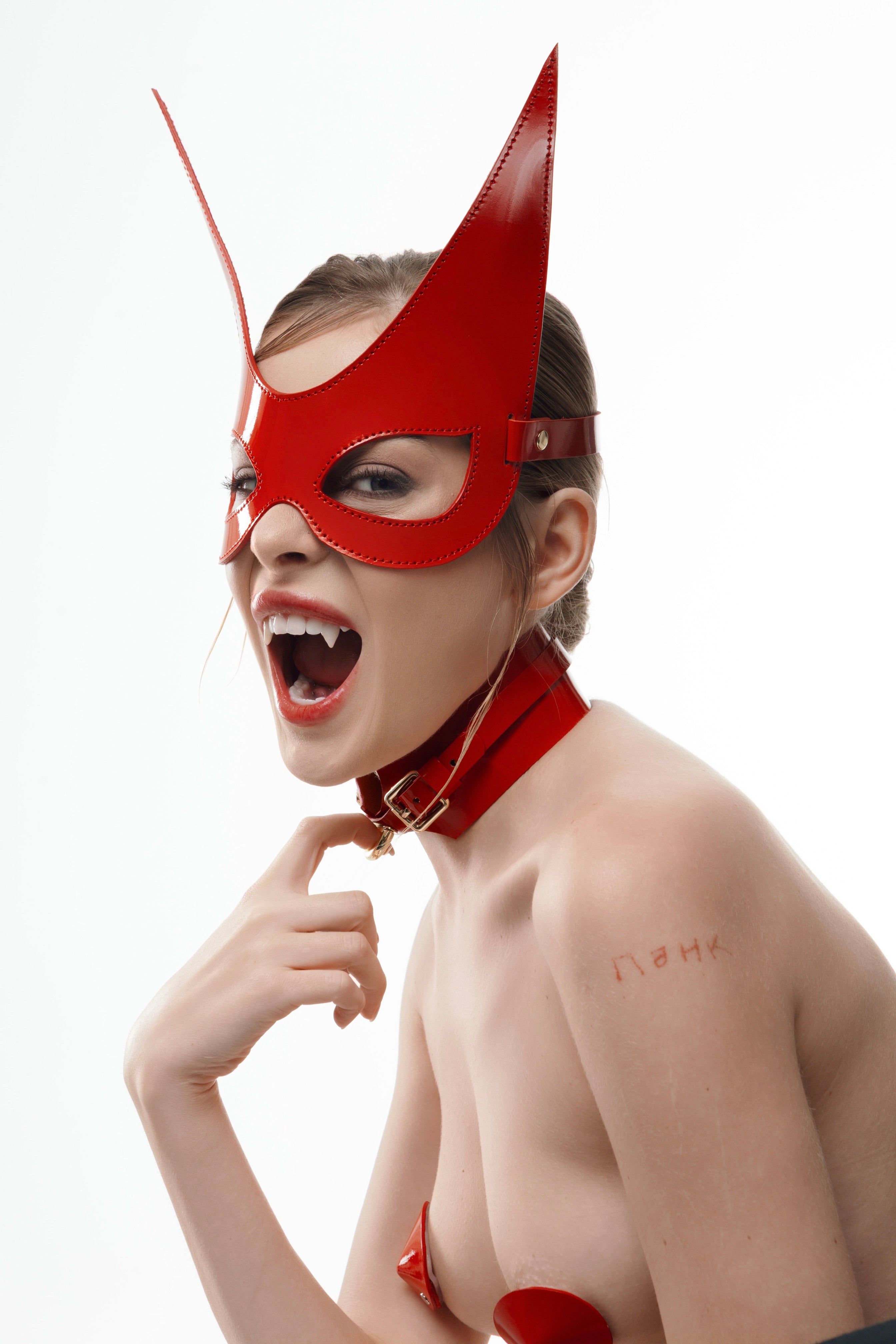 بيبي جلد تشوكر باللون الأرجواني