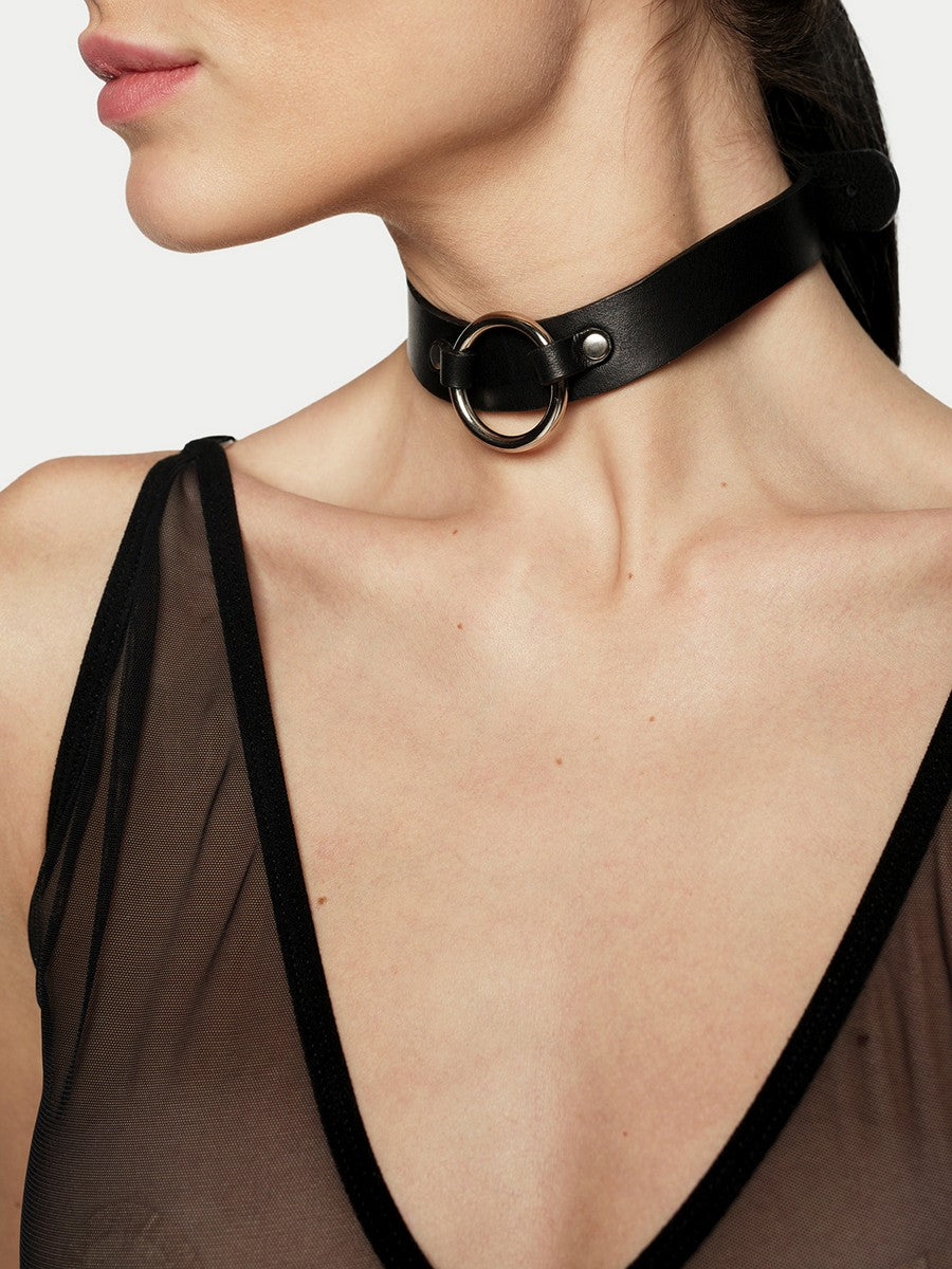 Bibi-Halsband in Schwarz mit Leine